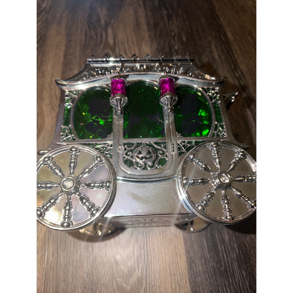 Bath and Body Works Candle Holder Halloween Gothic Carriage Light Up Water Globe